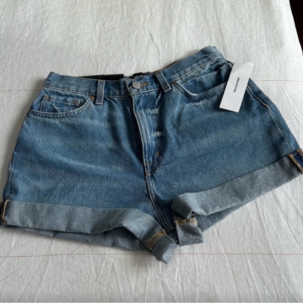 BDG Mom High-Rise Denim Shorts - Blue (NWOT) Size 29